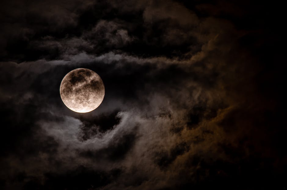 Mond heute in veränderlichem Rot erscheinen