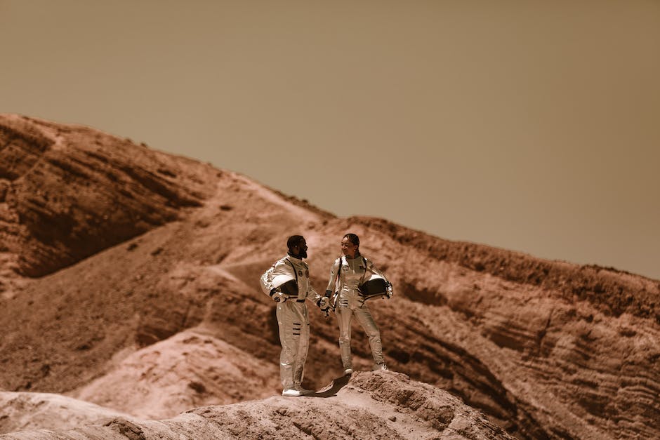 Flaggen des Mondes: Welche Flaggen wurden bis jetzt auf dem Mond gehisst?