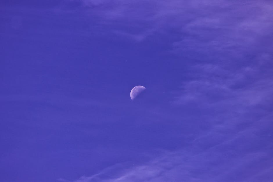 Lichtgeschwindigkeit: Wie lange benötigt das Licht vom Mond zur Erde?