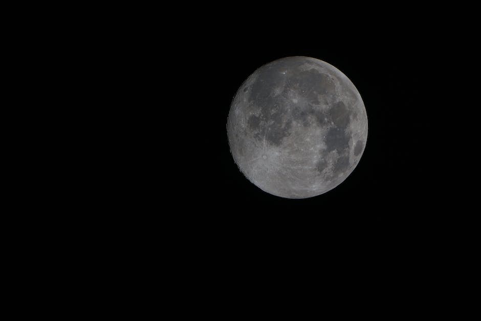 Lichtreise vom Mond zur Erde – Wie lange dauert es?